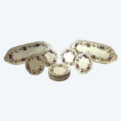 Set di 12 piatti da dessert e 2 piatti grandi - Porcelaine Zsolnay Pécs - Farfalla con disegno floreale