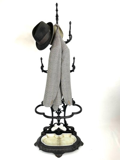 Majestueux Porte-Manteau Porte-Parapluie en Fonte – Style Art Nouveau – 19ème – Brasserie Parisienne
