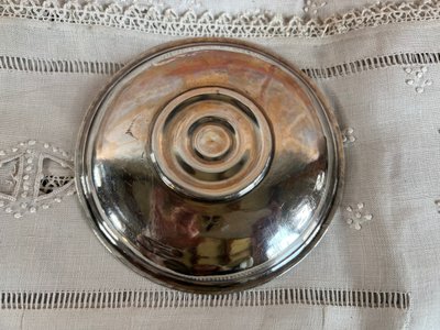 Tazza e piattino in argento massiccio - Maison Boulenger - Monogramma - Punzone Minerve - Fine XIX sec.