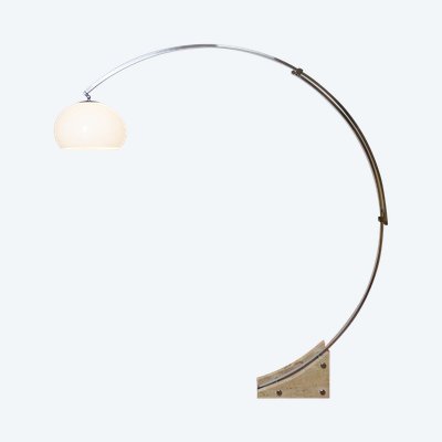 Lampada da terra "Arc" di Harvey Guzzini