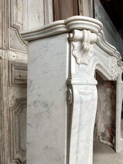 Kamin in Weiß Stil Louis XV Epoche 19.
