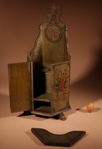 Very rare Hindeloopen-style doll's chair, dated 1796