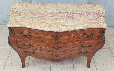 Cassettone curvo Luigi XV in palissandro intarsiato