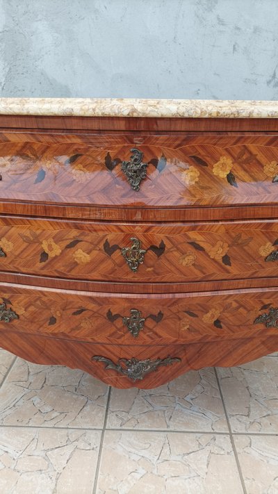 Cassettone curvo Luigi XV in palissandro intarsiato