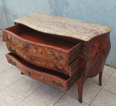 Cassettone curvo Luigi XV in palissandro intarsiato