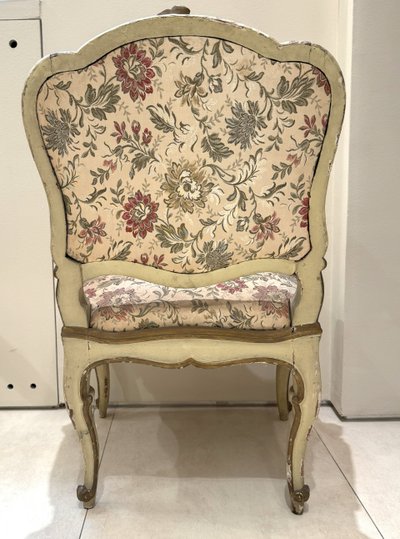 Deux fauteuils en bois laqué et doré, Lombardie, XVIIIe siècle