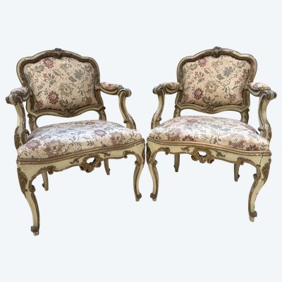 Deux fauteuils en bois laqué et doré, Lombardie, XVIIIe siècle