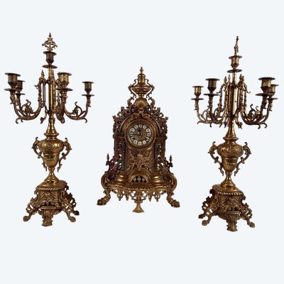 Large Louis XV style bronze mantelpiece, 20th century