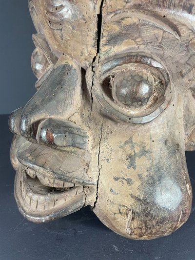 Camerou, Peuple Bamiléké, Région de Baleng, masque Heaume, première moitié du XXème siècle.