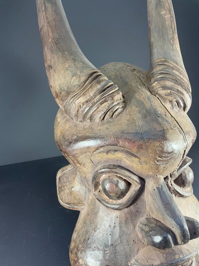 Camerou, Peuple Bamiléké, Région de Baleng, masque Heaume, première moitié du XXème siècle.