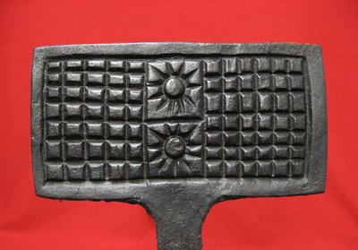Moule à Oublies 1762. Gaufrier de mariage En Fer Forgé XVIIIe. 