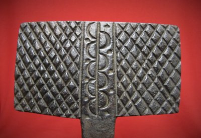 Moule à Oublies De Mariage. 18th Century Wrought Iron Waffle Maker.
