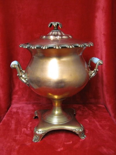 Samovar in rame - XIX secolo .