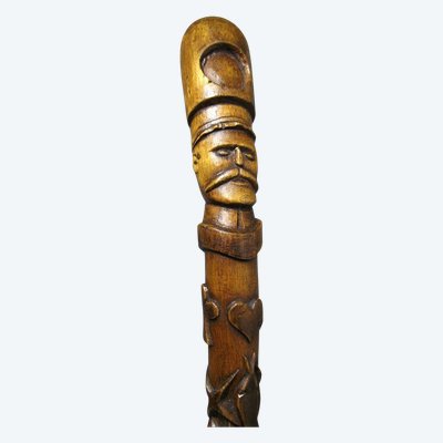 Canne d'Art Populaire En Bois Sculpté.