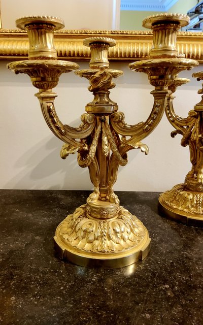 Coppia di candelabri in ormù in stile neoclassico secondo Delafosse JC. XIX secolo