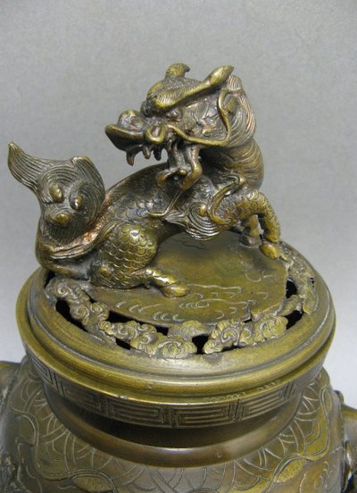 Bruciaprofumi in bronzo periodo Meiji Giappone Fine XIX secolo.
