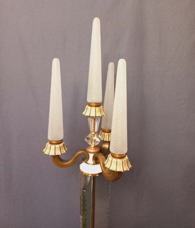 Important lampadaire en cristal de Sèvres et laiton XXe siècle