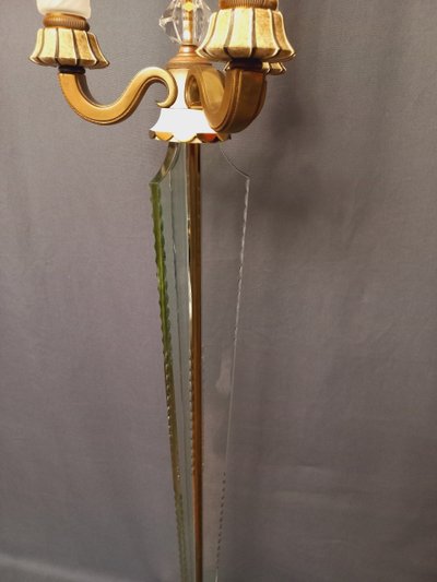 Important lampadaire en cristal de Sèvres et laiton XXe siècle