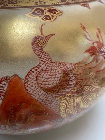 SATZUMA EARTHENWARE VASE FROM JAPAN