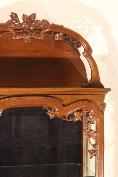  Art Nouveau showcase