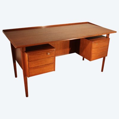Scandinavian desk by Peter Lovig Nielsen