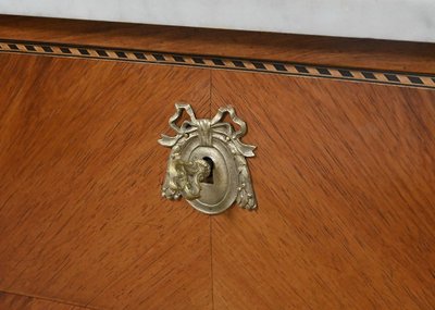 Piccola cassettiera in mogano, stile transitorio Luigi XV / Luigi XVI - Inizio del XX secolo