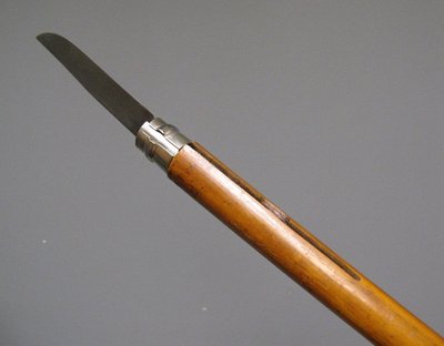 Canne à Système Avec Couteau Dépliant. Opinel.