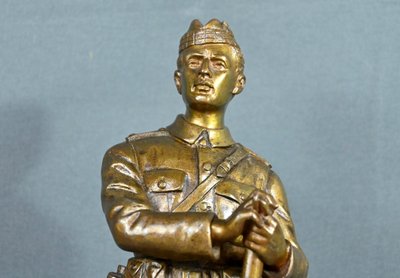 Fante scozzese in bronzo, firmato E.Carlier - Inizio XX secolo