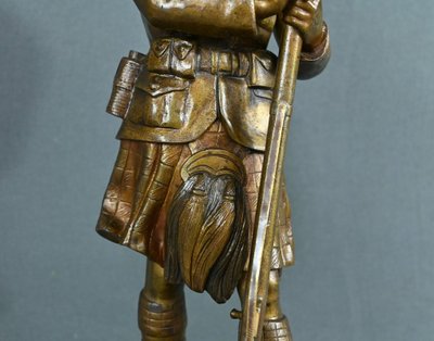 Fante scozzese in bronzo, firmato E.Carlier - Inizio XX secolo