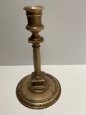 Kerzenhalter aus Bronze 15. Jahrhundert XVI. aus dem Südwesten...
