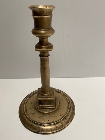 Kerzenhalter aus Bronze 15. Jahrhundert XVI. aus dem Südwesten...