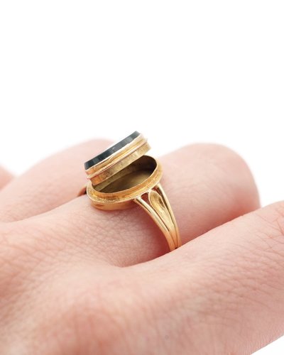 Anello in oro 18k in diaspro segreto, anello del veleno, anello francese, anello con sigillo