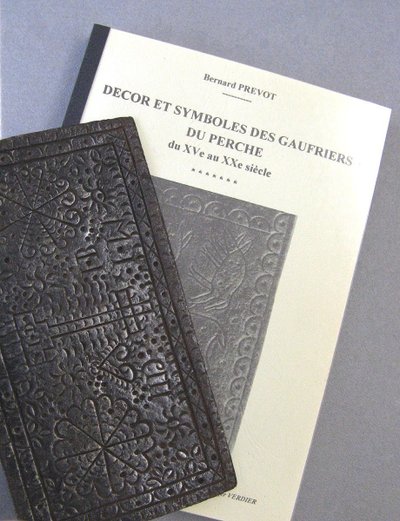 Gaufrier De Mariage XVIIIe. Moule à Oublies Du Perche. 