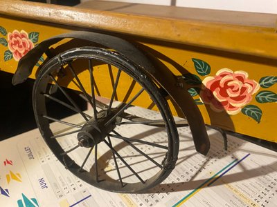  Charmant Triporteur Anglais de fleuriste "Maquette de table décorative" des Années "60" en métal