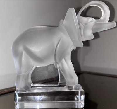 LALIQUE France Pair of Éléphants bookends in moulded and satin-finish crystal.