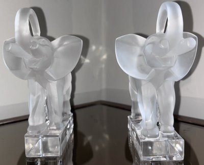 LALIQUE France Pair of Éléphants bookends in moulded and satin-finish crystal.