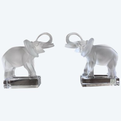 LALIQUE France Pair of Éléphants bookends in moulded and satin-finish crystal.