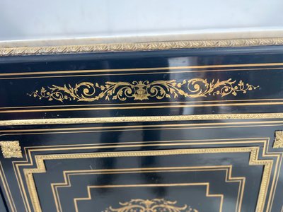 Armadio a un'anta di Napoleone III in legno nero e intarsio di ottone XIX secolo