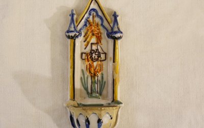 Earthenware holy water  font Martres-Tolosane