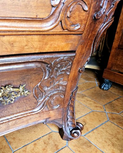 Importante Commode Tombeau XVIIIème En Noyer