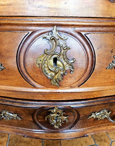 Importante Commode Tombeau XVIIIème En Noyer