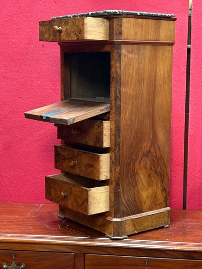 Table de chevet