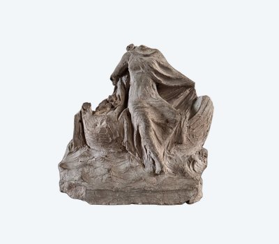 Statua antica di donna drappeggiata in terracotta di Charles Filleul