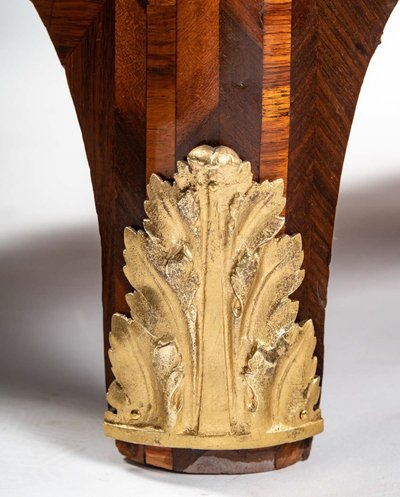 Cassettone d'epoca Luigi XV in legno di raso, palissandro e violetto stampato da Bon Durand