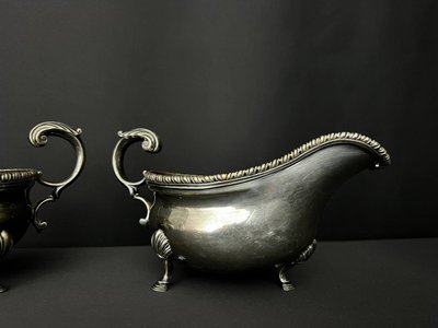 Pair of antique silver-plated sauce boats - Carrington & Co, London