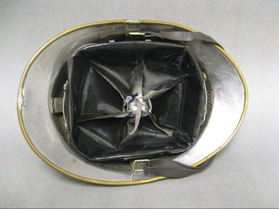 Casque De Pompier De La Ville De Paris Mle 33.