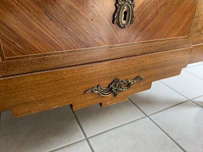 Cassettone intarsiato Luigi XVI con piano in marmo - XIX secolo