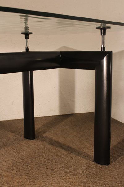  Le Corbusier table