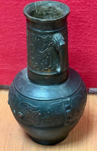 Vaso in bronzo