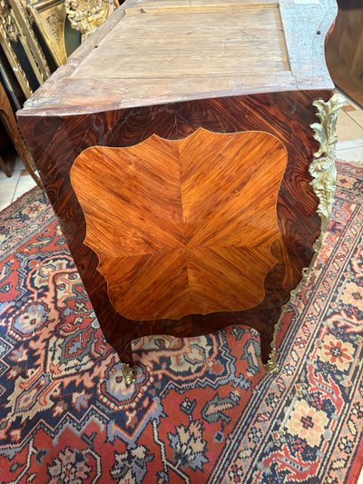 COMMODE EPOQUE LOUIS XV ESTAMPILLEE Jean-Chrysostome Stumpff (1731-1806)